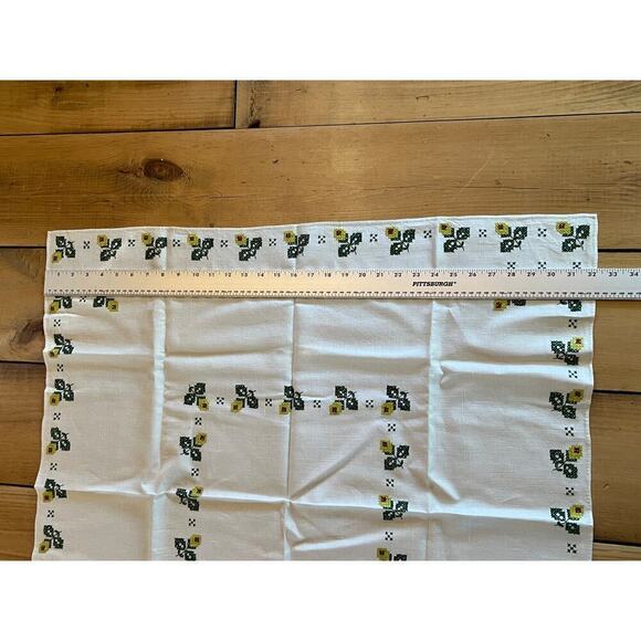 Vintage Floral Embroidered Linen Tea Towel. Green/Yellow Flowers.Kitchen Read! - Picture 6 of 6